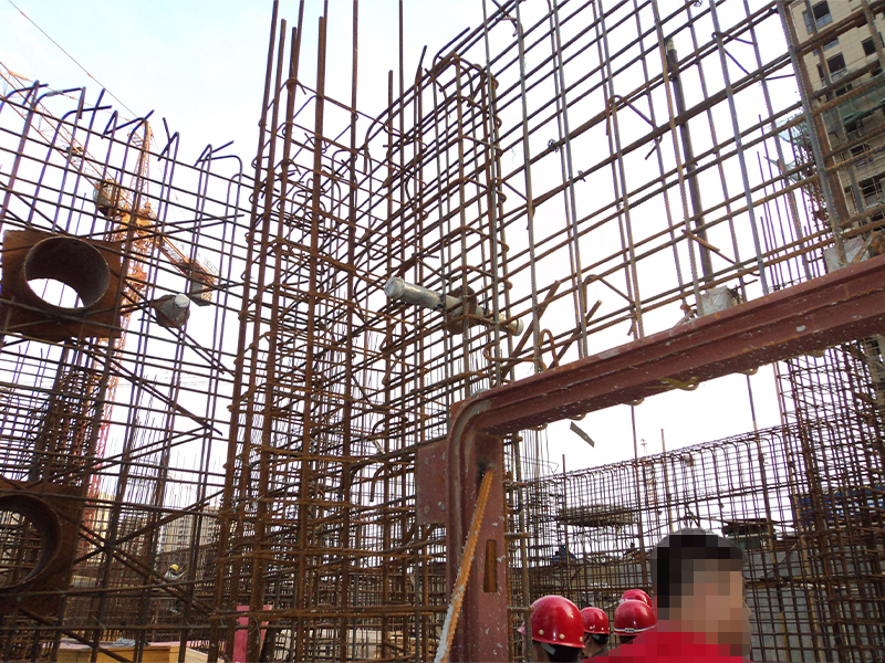 米兰体育app官网入口：“上啊！冲啊！走” 这几个上海人太默契！一个目光立马懂了